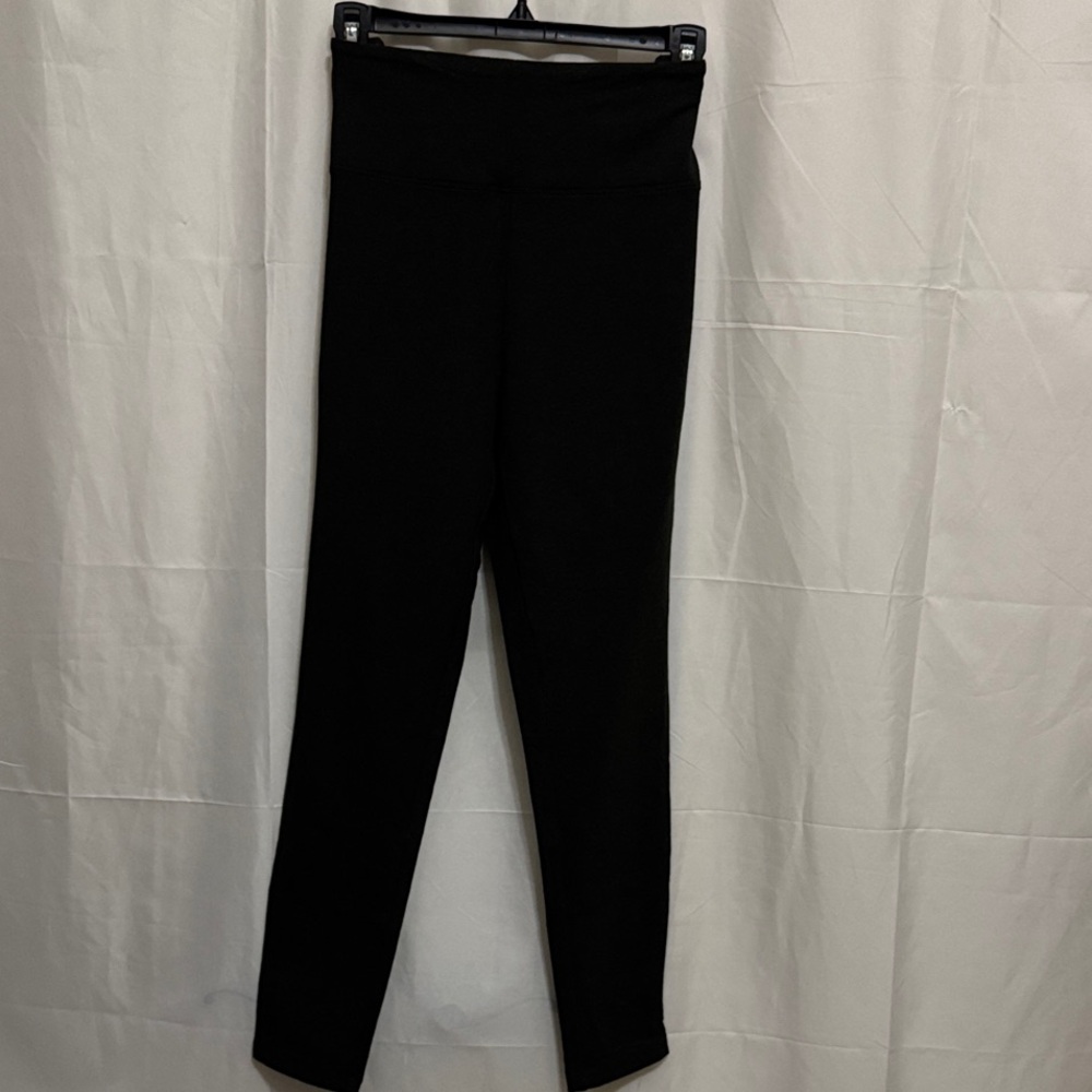 Sleek Black Women's Leggings